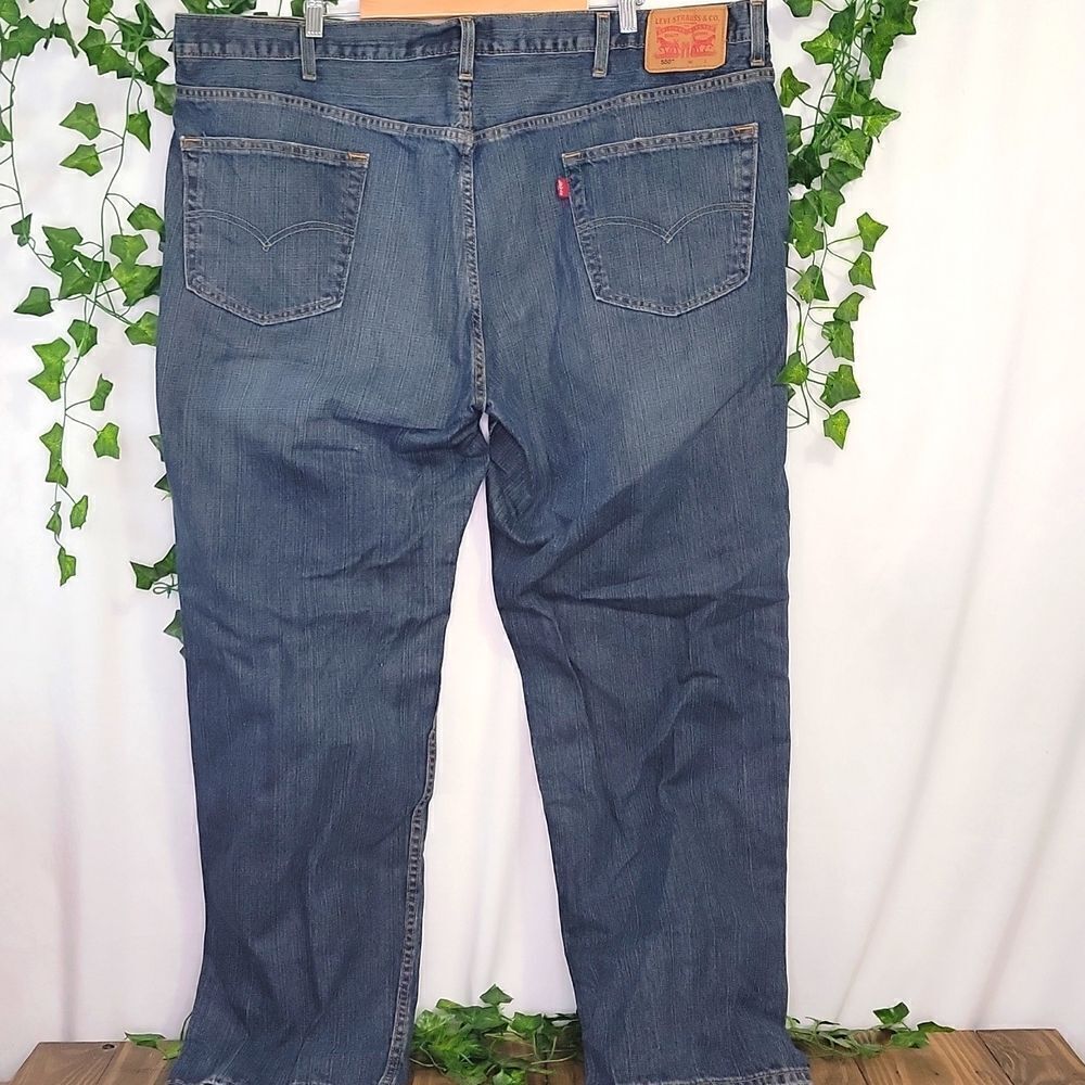 Levi's. 550. Classic Blue Denim Jeans. Size 48X32. EUC - Picture 4 of 10